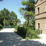 La Fonte Di San Girio Potenza Picena